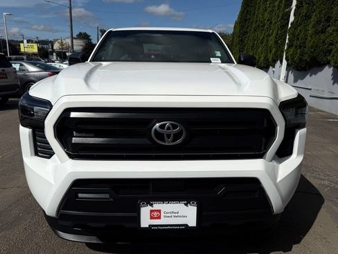 Certified 2025 Toyota Tacoma SR w/ Towing Package RWD image 3