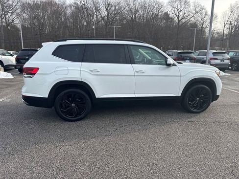 Certified 2023 Volkswagen Atlas SE w/ Panoramic Sunroof Package image 10