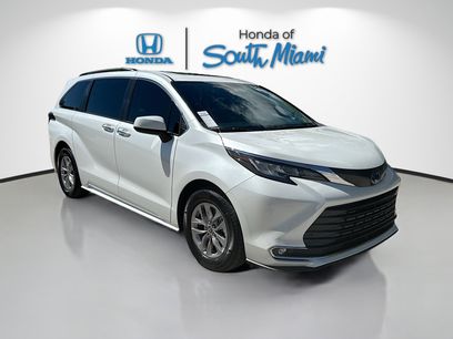 Used 2022 Toyota Sienna XLE