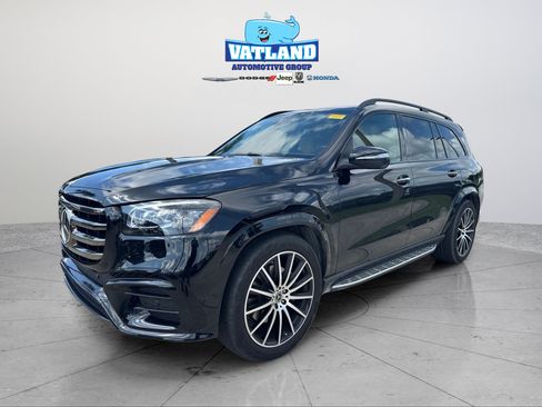 Used 2025 Mercedes-Benz GLS 450 4MATIC image 26