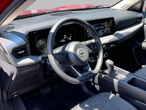 Certified 2025 Nissan Kicks SV AWD/4WD image 13