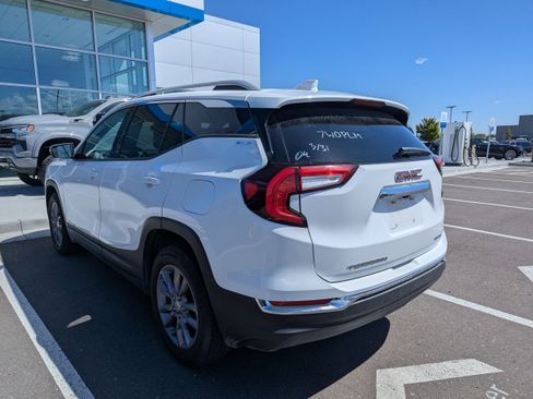 Certified 2024 GMC Terrain SLT AWD/4WD image 7