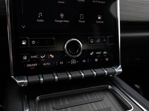 Used 2024 GMC Sierra EV Denali AWD/4WD image 21