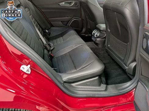 Used 2023 Alfa Romeo Giulia Estrema image 28