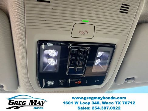 Used 2024 Volkswagen Atlas SE w/ Panoramic Sunroof Package FWD image 21