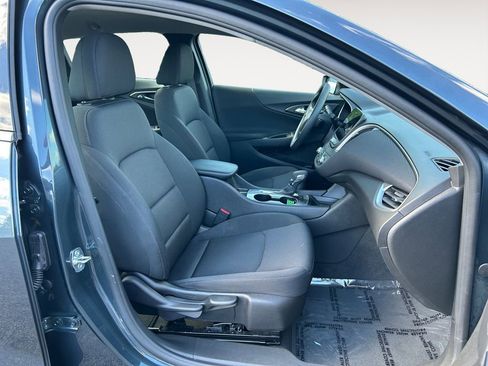 Used 2021 Chevrolet Malibu LS FWD image 25