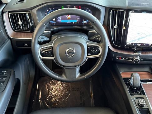 Certified 2023 Volvo XC60 B5 Plus image 13