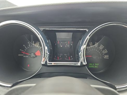 Used 2009 Ford Mustang GT RWD image 22