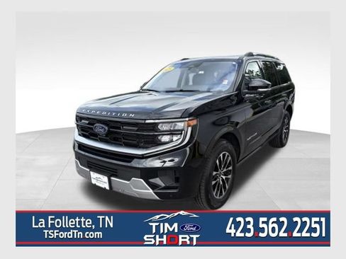 Used 2025 Ford Expedition Platinum AWD/4WD image 1