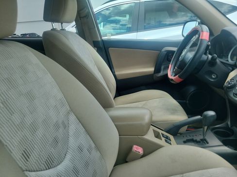 Used 2012 Toyota RAV4 FWD w/ Value Pkg image 4
