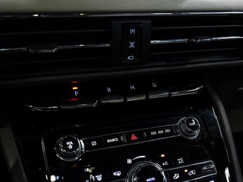 Used 2022 Lincoln Corsair AWD w/ Premium Package image 30