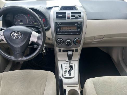 Used 2012 Toyota Corolla LE FWD image 11