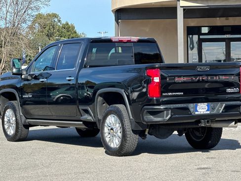 Used 2022 Chevrolet Silverado 3500 High Country image 6