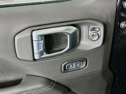 Used 2023 Jeep Wrangler Unlimited Sahara w/ Cold Weather Group AWD/4WD image 15