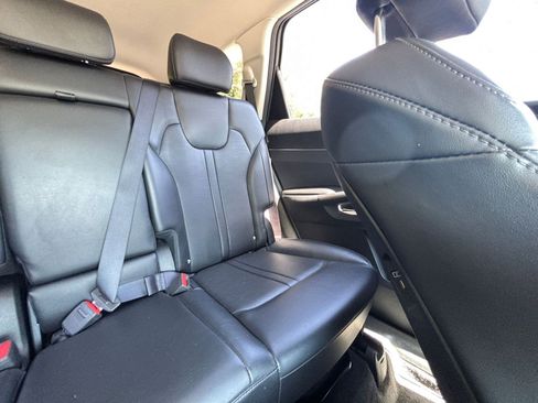 Used 2024 Kia Sorento S FWD image 39