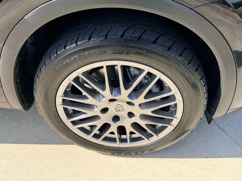 Used 2016 Porsche Cayenne image 14