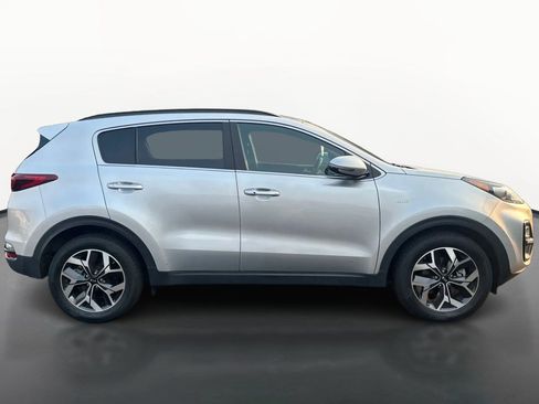 Used 2022 Kia Sportage EX AWD/4WD image 2