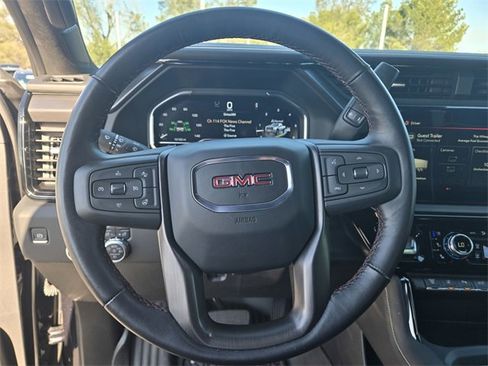 Used 2025 GMC Sierra 2500 AT4X image 27