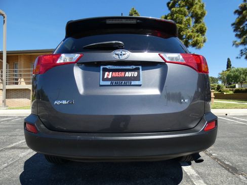 Used 2015 Toyota RAV4 LE image 10