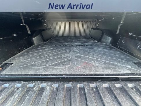 Used 2023 Toyota Tacoma SR5 AWD/4WD image 10