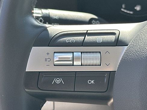 Used 2024 Hyundai Kona SEL image 25