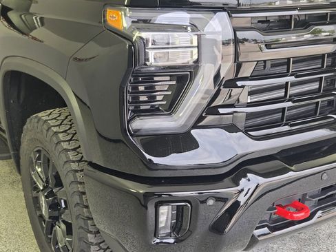 New 2026 Chevrolet Silverado 2500 LT w/ Trail Boss Package AWD/4WD image 9