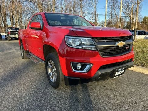 Used 2015 Chevrolet Colorado Z71 image 2