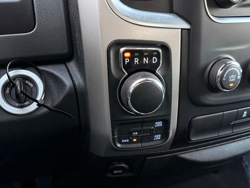 Used 2020 RAM 1500 Classic SLT image 25