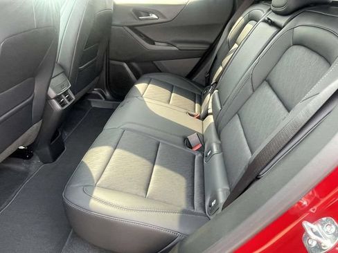 New 2027 Chevrolet Equinox LT w/ Convenience Package II FWD image 10