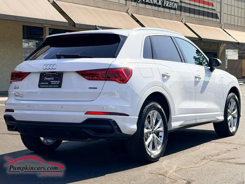 Used 2025 Audi Q3 2.0T Premium w/ Convenience Package image 3