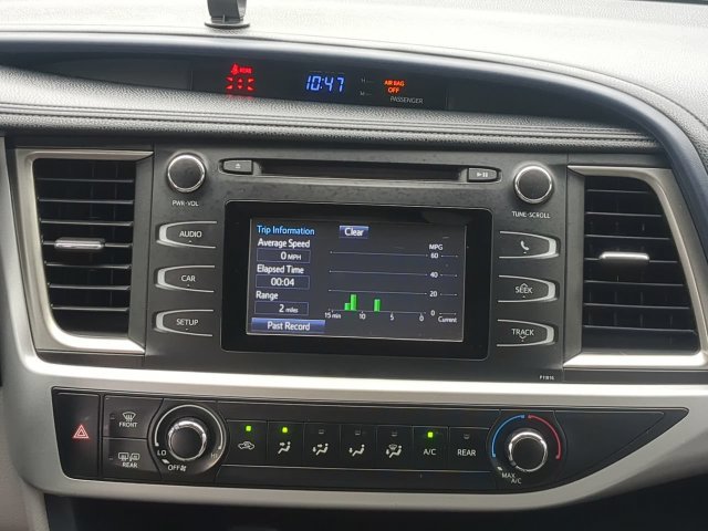 Used 2019 Toyota Highlander LE FWD image 20