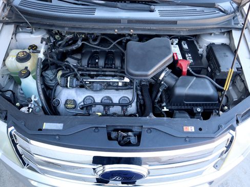 Used 2010 Ford Edge Limited image 12