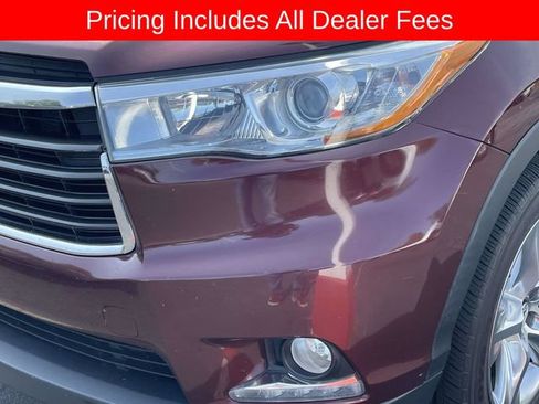 Used 2016 Toyota Highlander Limited FWD image 2