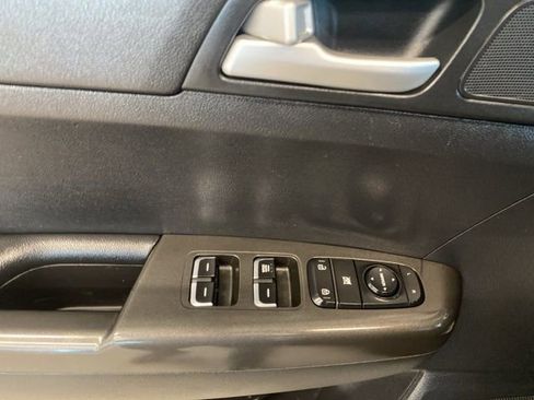 Used 2017 Kia Sportage LX image 24