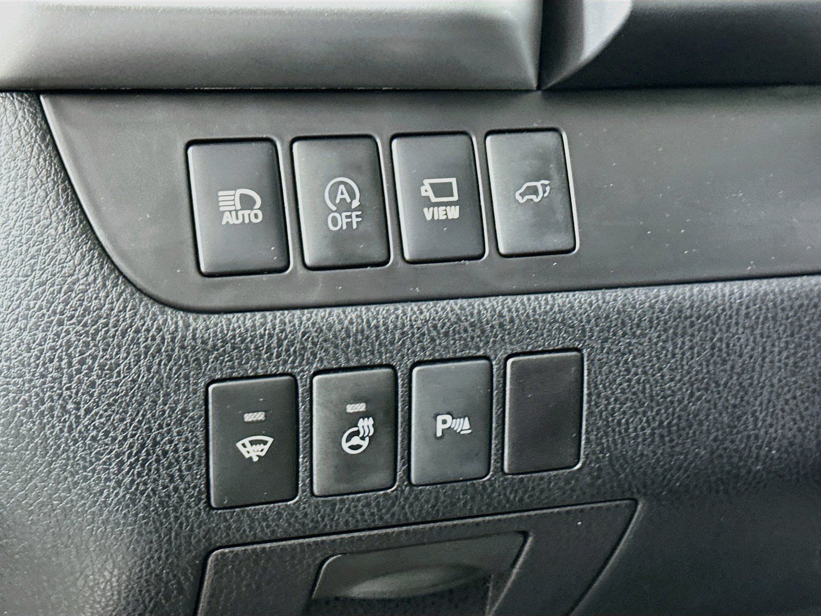 Used 2017 Toyota Highlander Limited Platinum FWD image 11