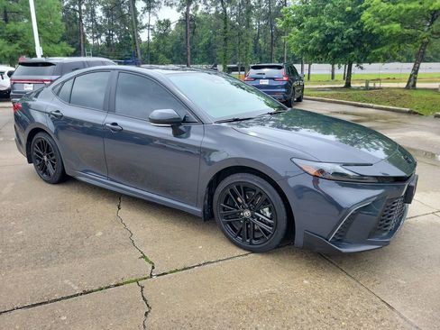 Certified 2025 Toyota Camry SE w/ Multimedia Upgrade Package FWD image 9