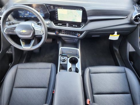 Used 2026 Chevrolet Equinox LT w/ Convenience Package II image 10