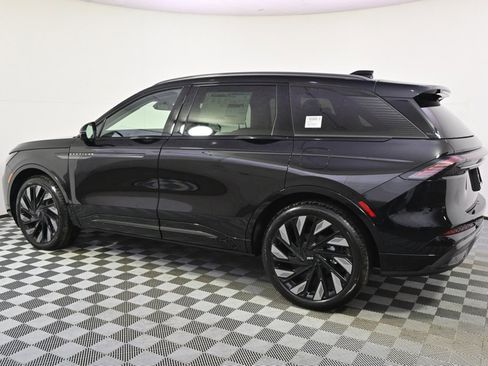 New 2026 Lincoln Nautilus Reserve image 3