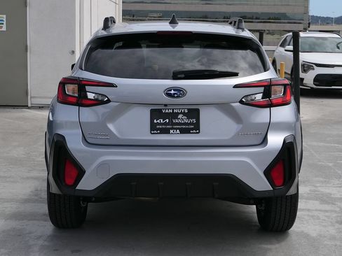 Used 2025 Subaru Crosstrek 2.5i Premium w/ Crosstrek Mirror Package AWD/4WD image 5