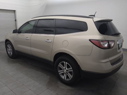 Used 2016 Chevrolet Traverse LT FWD image 3