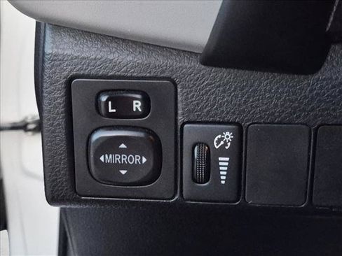 Used 2019 Toyota Corolla LE FWD image 12