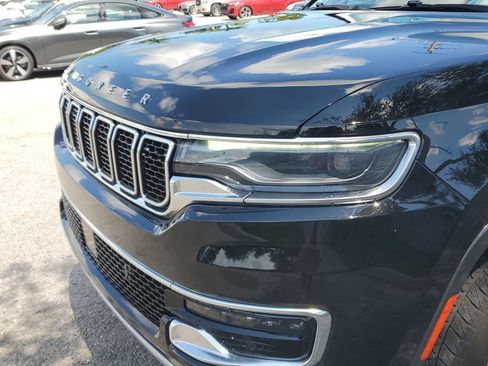 Used 2022 Jeep Wagoneer Series II AWD/4WD image 13