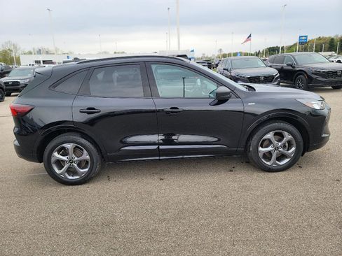 Used 2023 Ford Escape ST-Line w/ Tech Pack #1 AWD/4WD image 9