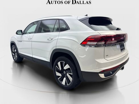 Used 2025 Volkswagen Atlas Cross Sport SE AWD/4WD image 9