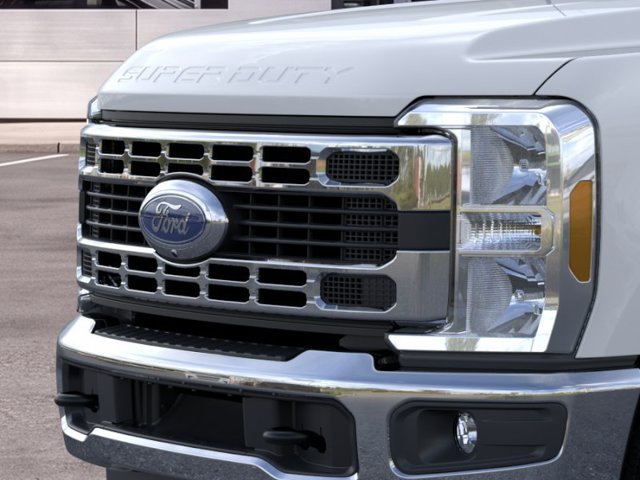 New 2025 Ford F250 XLT w/ 360-Degree Camera Package AWD/4WD image 17