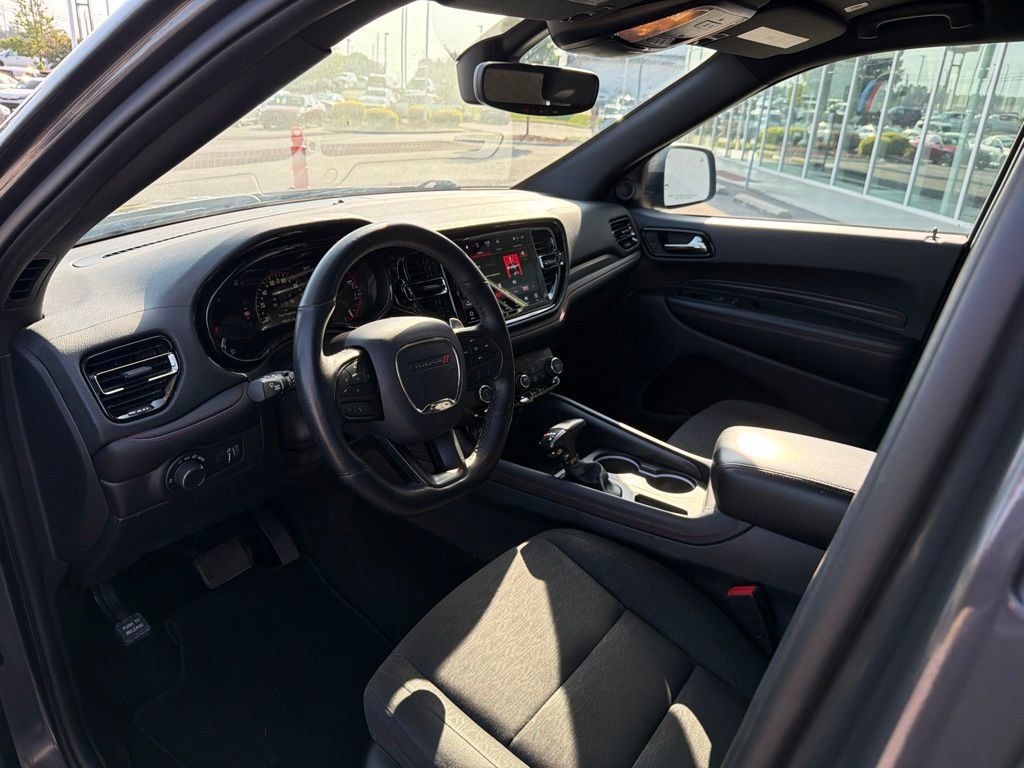 Used 2025 Dodge Durango GT AWD/4WD image 17