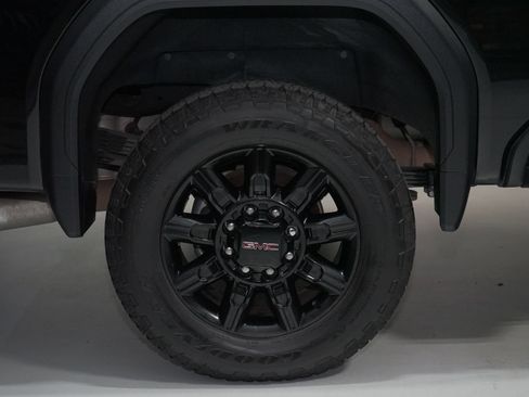 Used 2024 GMC Sierra 2500 AT4 w/ Technology Package AWD/4WD image 24