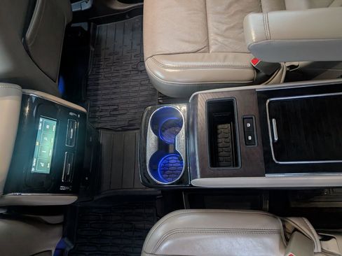 Used 2020 Lincoln Aviator Reserve w/ Equipment Group 202A image 16