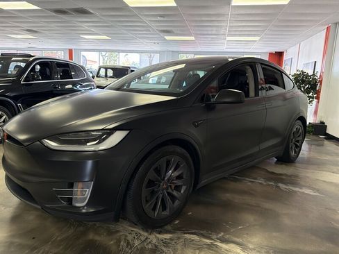 Used 2018 Tesla Model X 75D AWD/4WD image 5