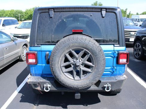 Used 2024 Jeep Wrangler Unlimited Sport AWD/4WD image 6
